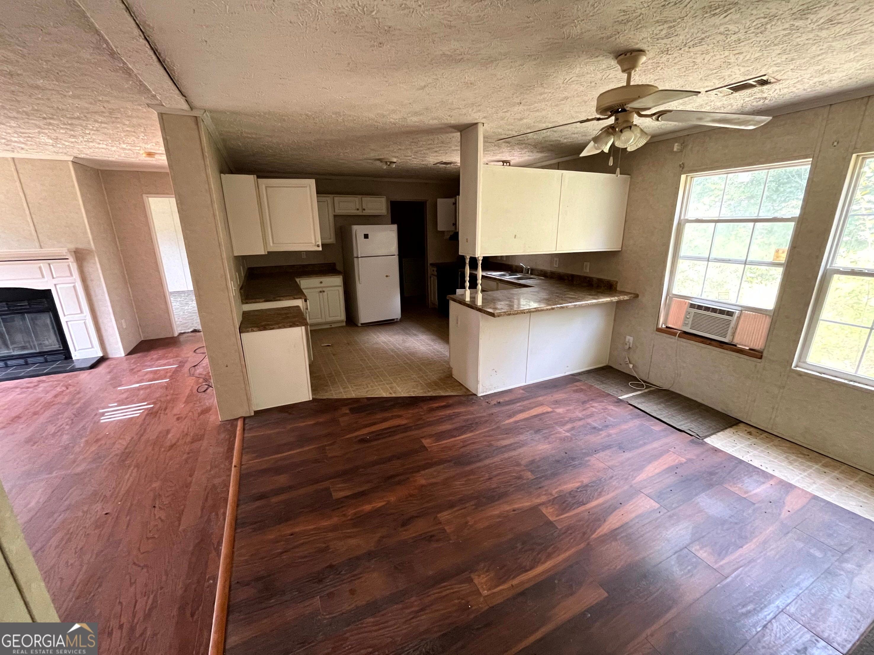 952 River Ridge CIR