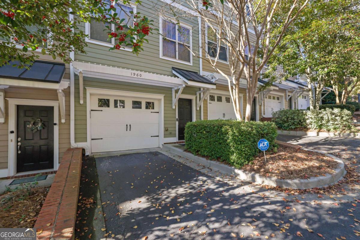 1960 Sterling Oaks CIR NE