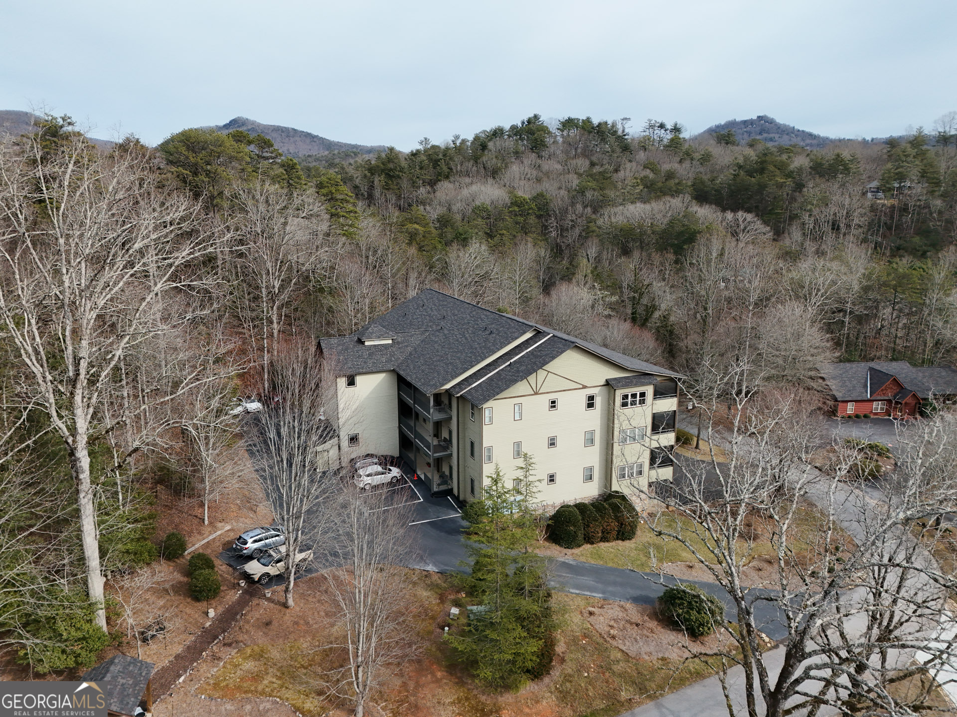 80 Smoky Mountain LN 105
