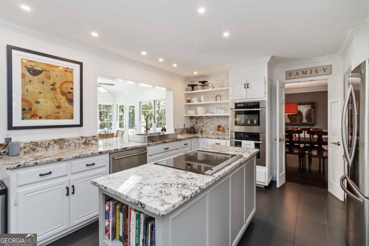 8665 Lake Glen CT