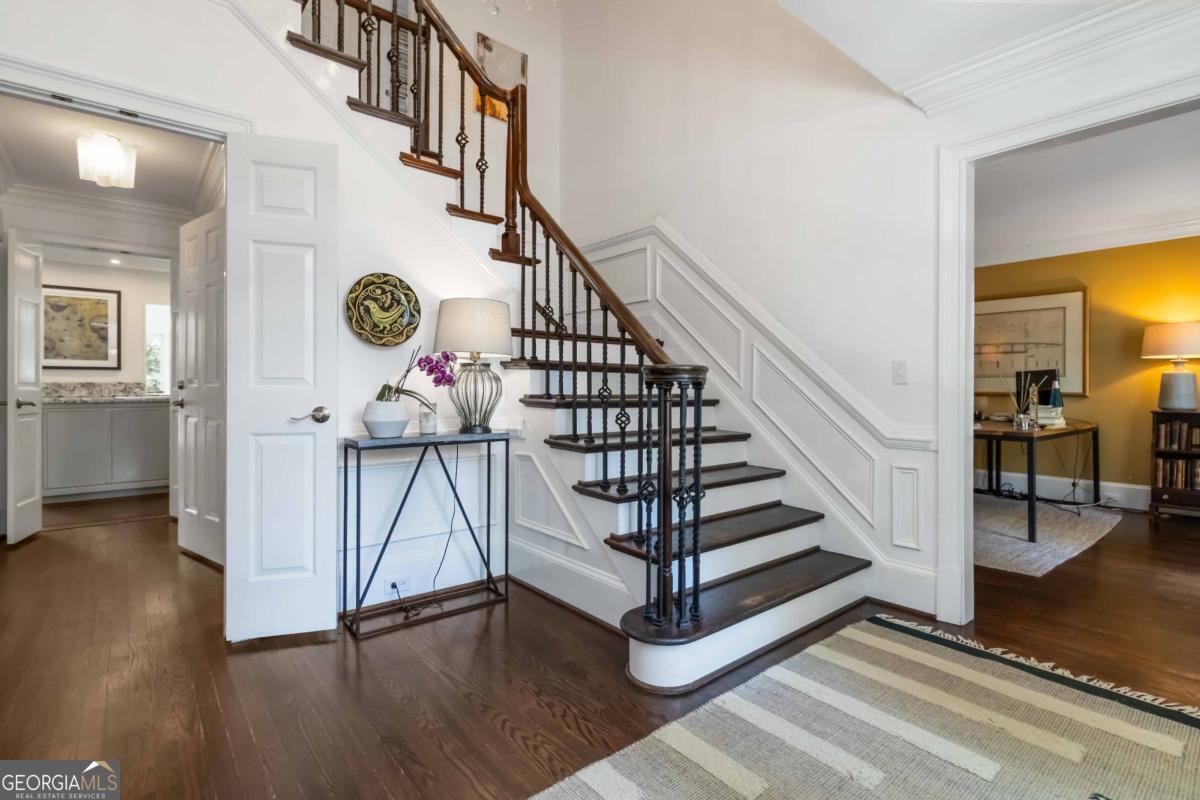 8665 Lake Glen CT