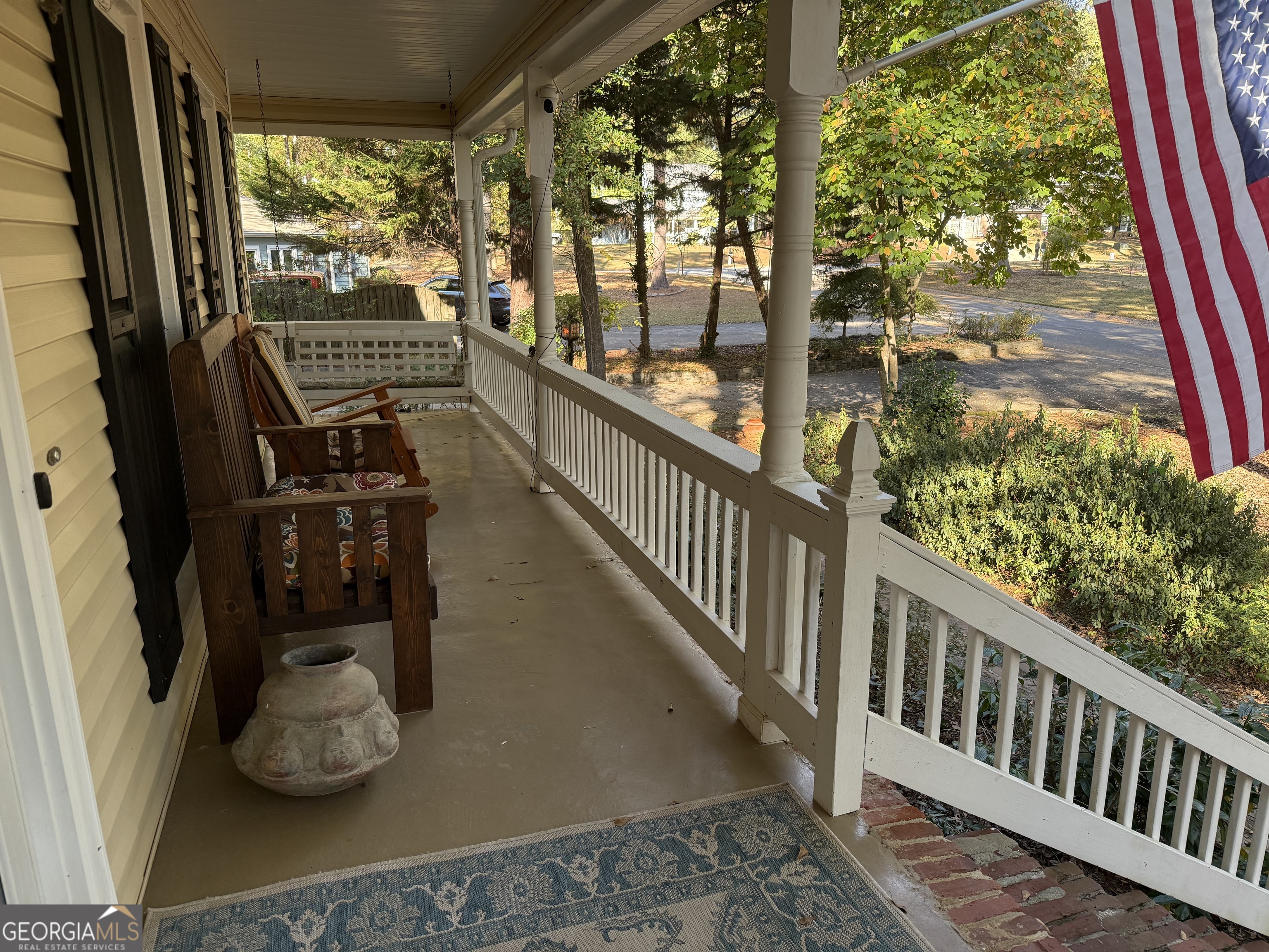 153 Lakeside DR