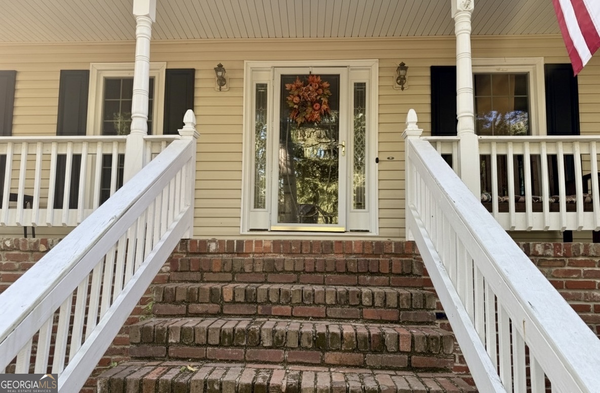 153 Lakeside DR