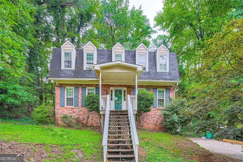 Fantastic Fixer Opportunity in Pope High School District! Mountain View Elementary. Hightower Trail Middle. Priced to Sell! Ask about our renovation loans! Minutes to restaurants, retail. No rent restrictions!