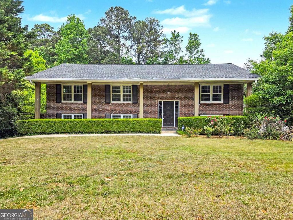 Photo of 644 Noell Way NW, Lilburn, GA 30047 (MLS # 10741140)