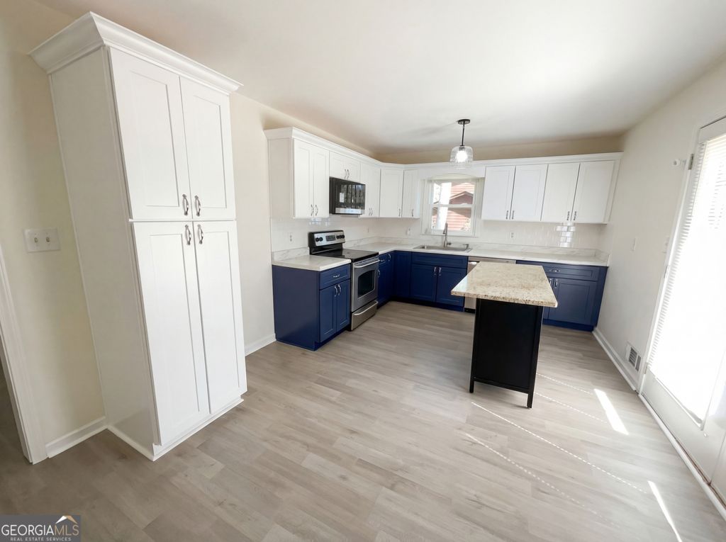 Photo of 167 Bridgewood Drive SE, Conyers, GA 30094 (MLS # 10695014)