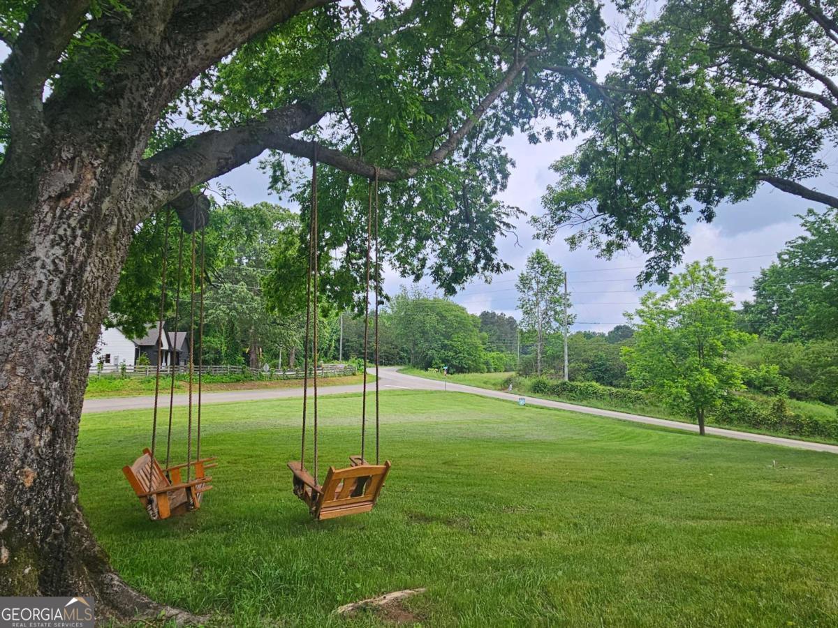 9351 Henderson Mountain RD