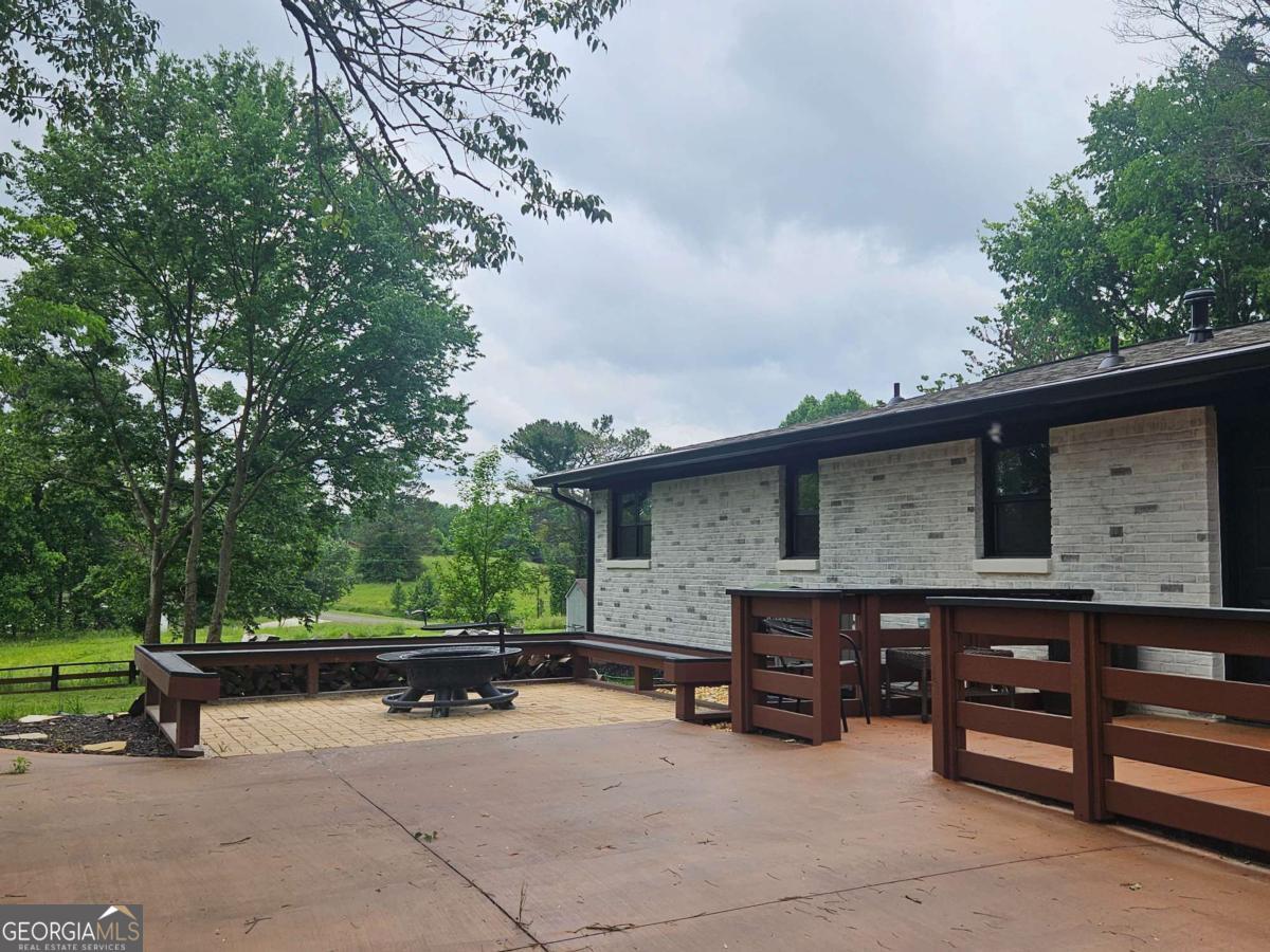 9351 Henderson Mountain RD