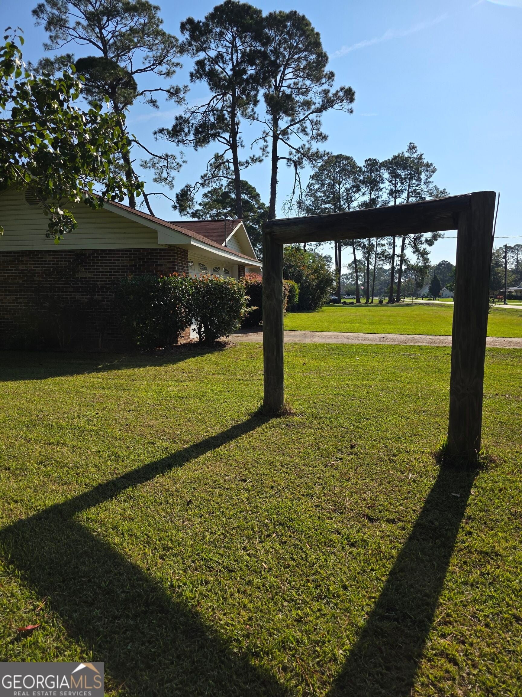 227 Colonial DR