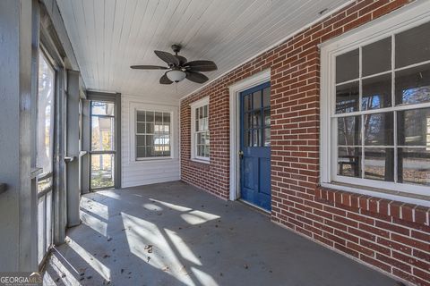 A home in Heflin