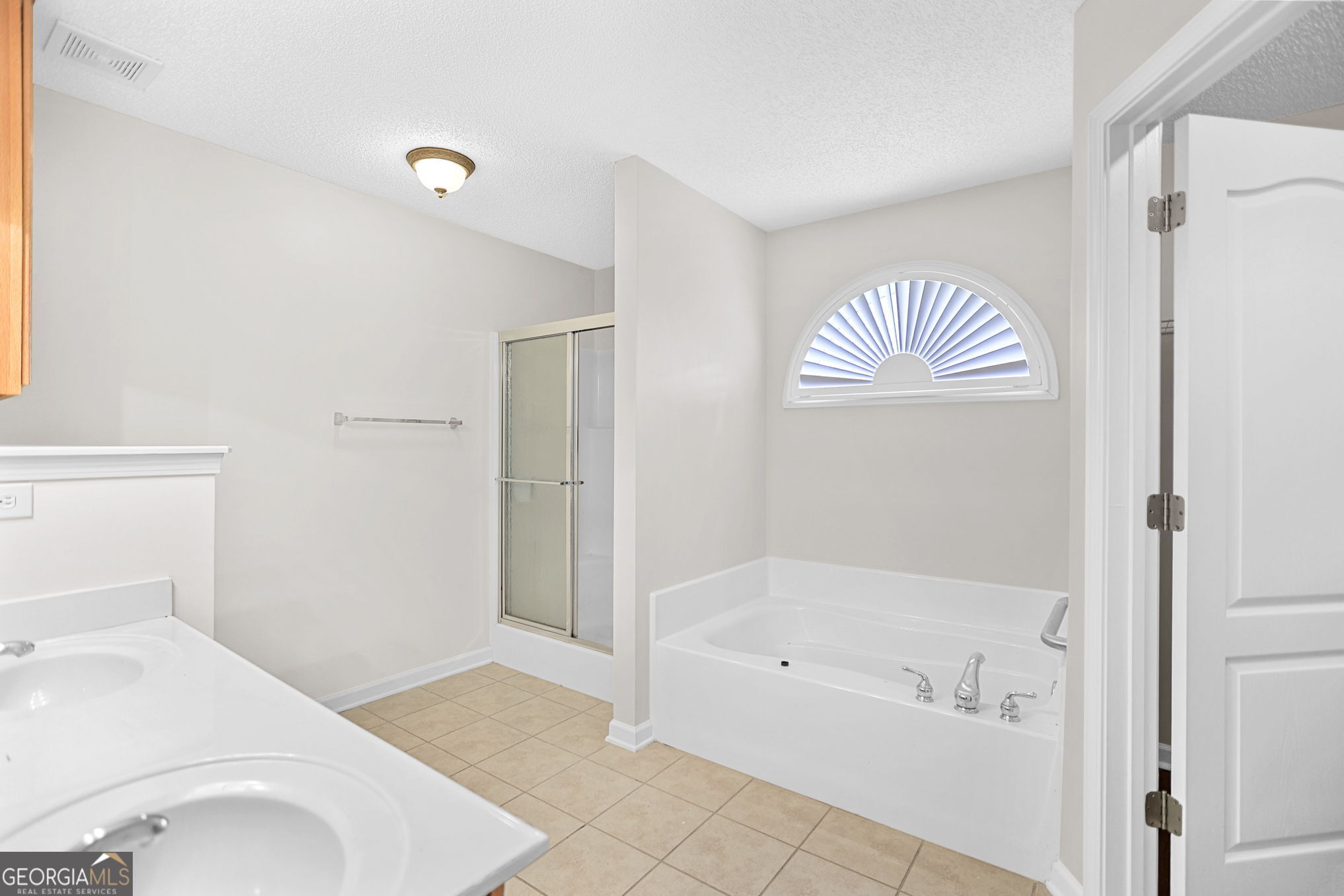 Pinnacle Pointe - Residential
