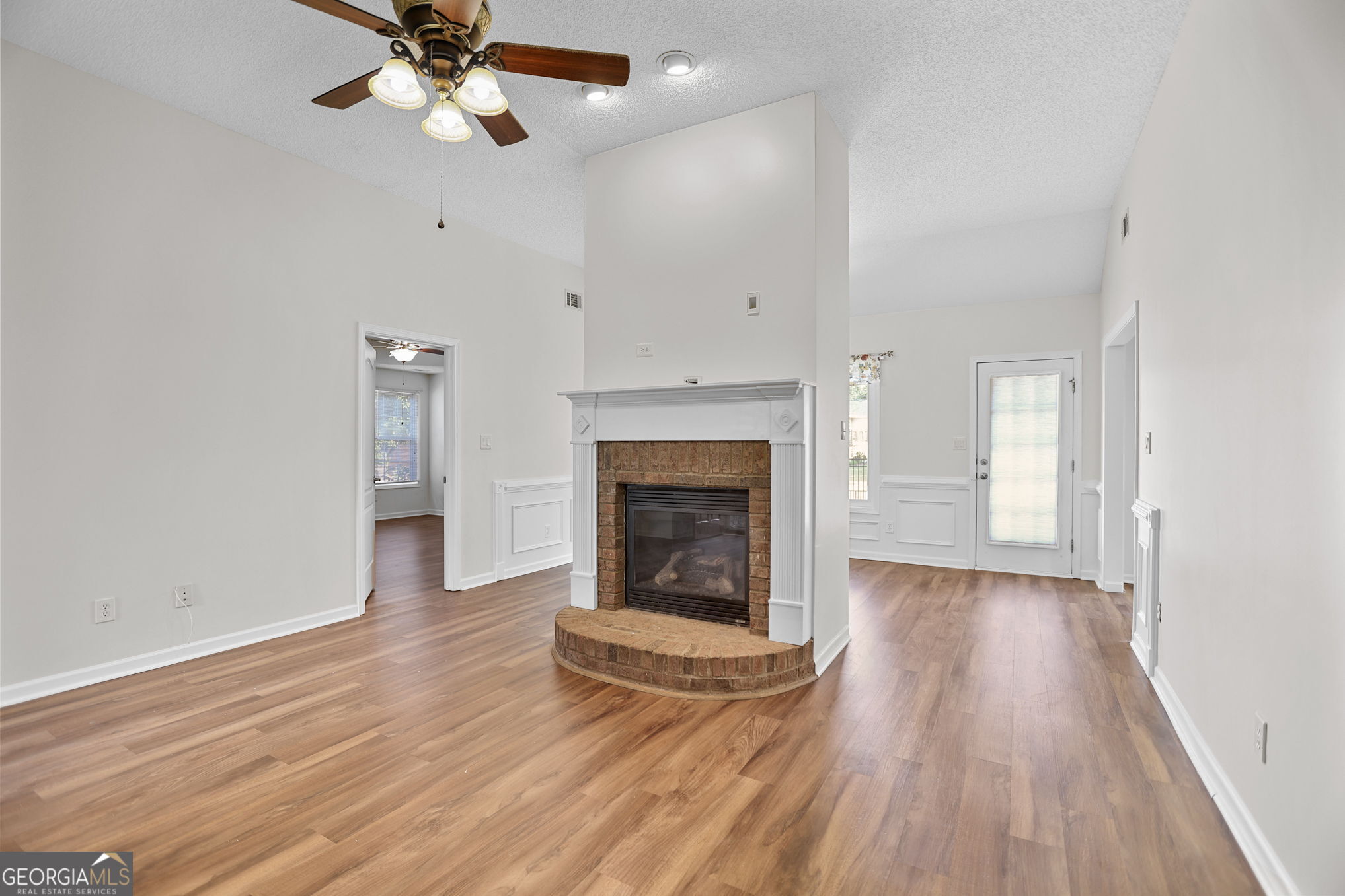 Pinnacle Pointe - Residential