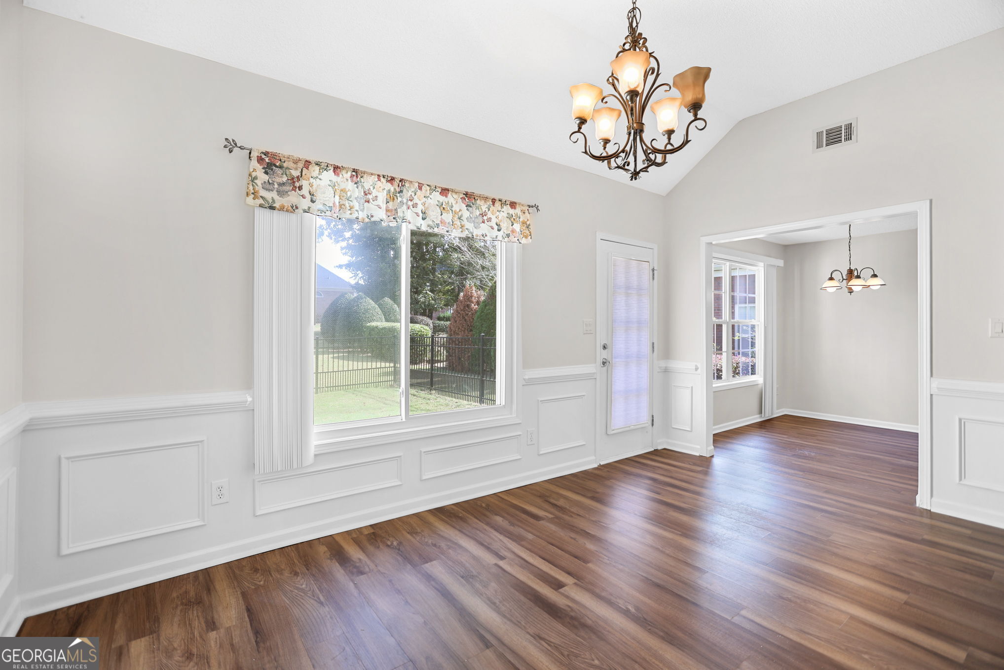 Pinnacle Pointe - Residential