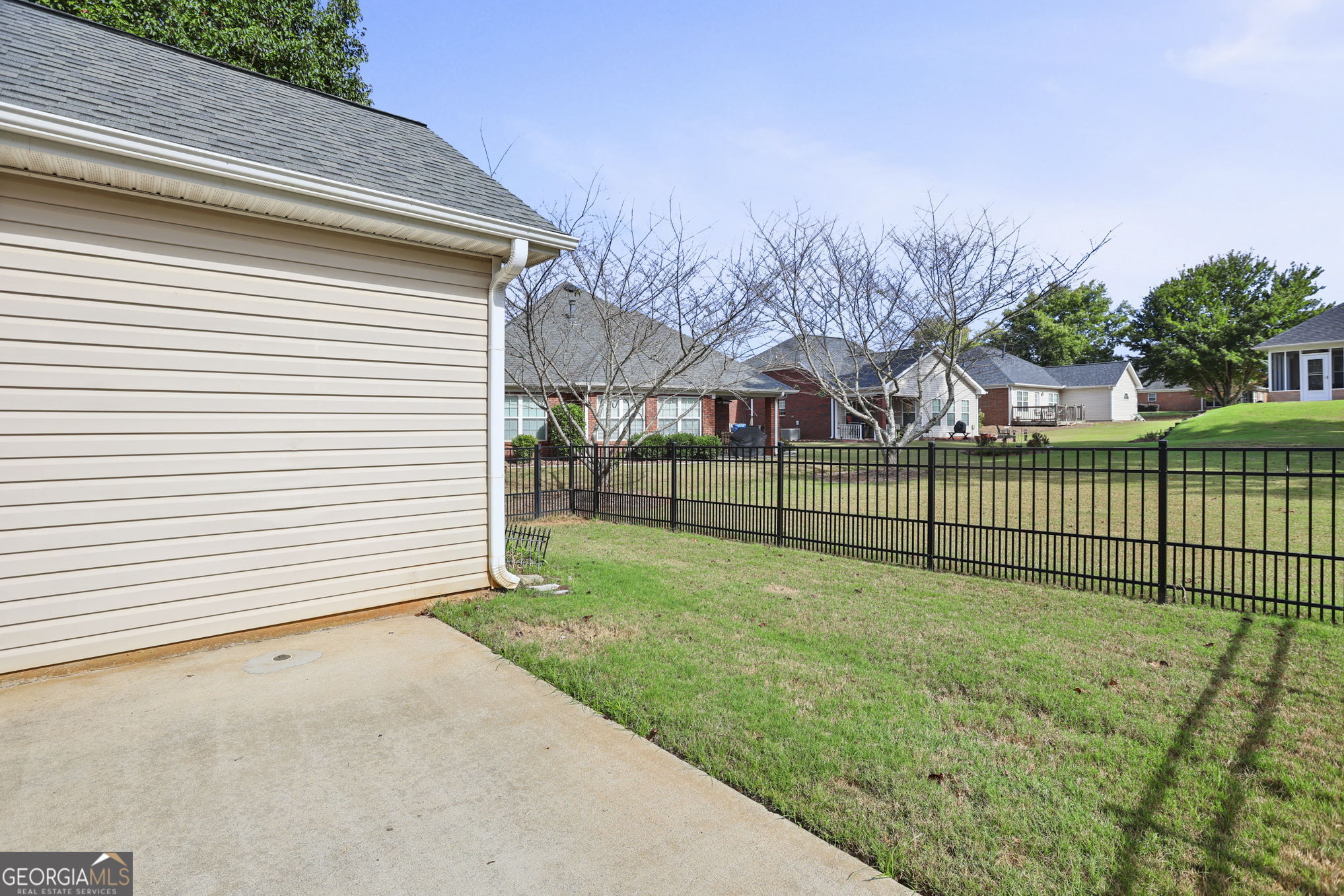 Pinnacle Pointe - Residential