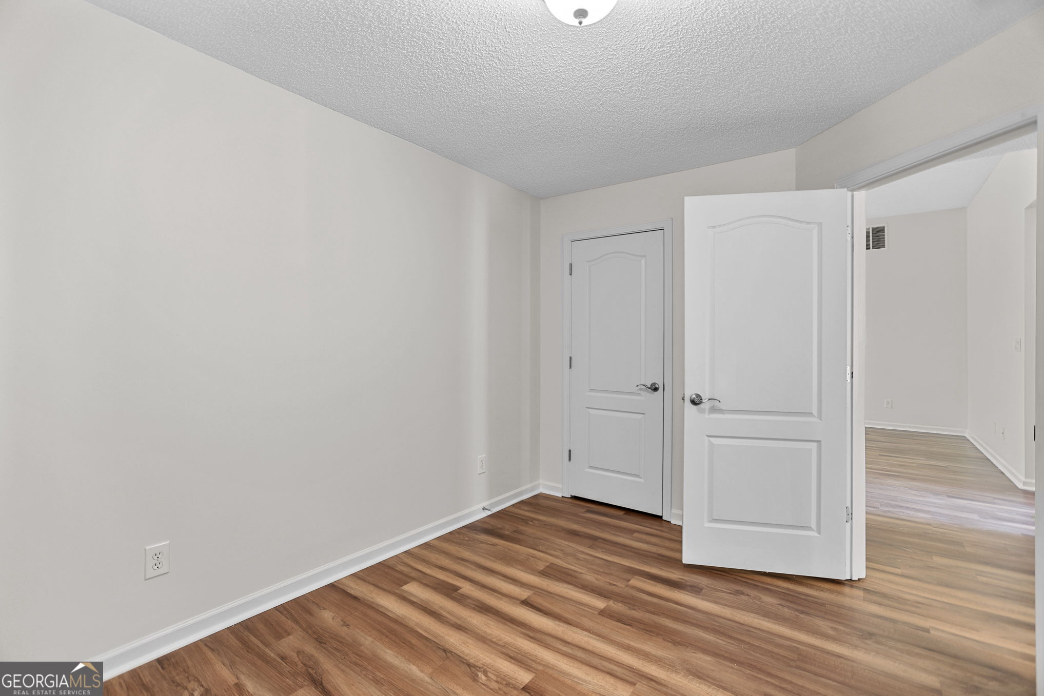 Pinnacle Pointe - Residential