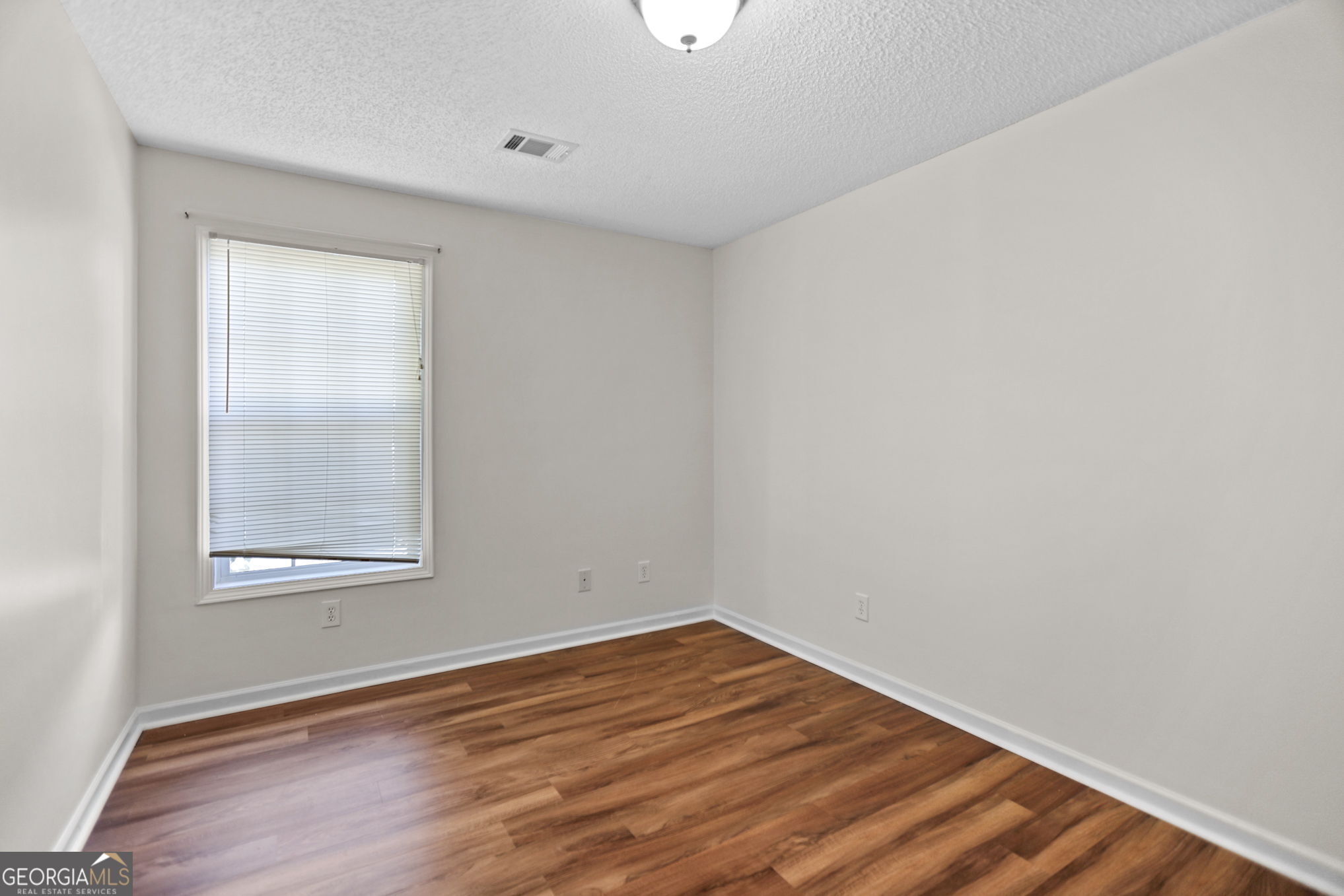 Pinnacle Pointe - Residential