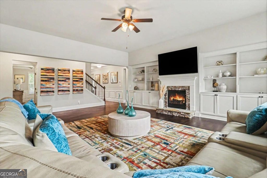 Photo of 716 Genesee Point, Newnan, GA 30263 (MLS # 10879268)