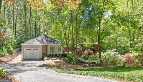 Photo of 4573 Club Circle NE, Atlanta, GA 30319 (MLS # 10739273)
