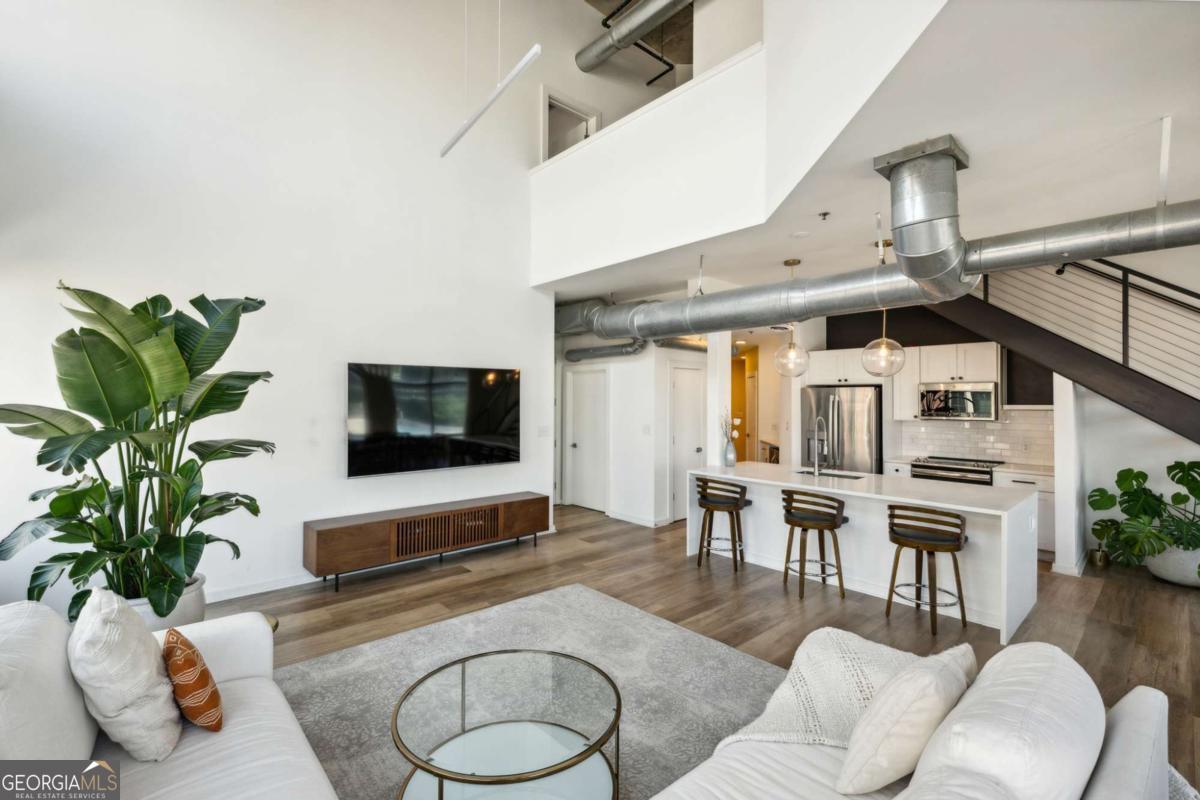 260 18th ST NW 10311