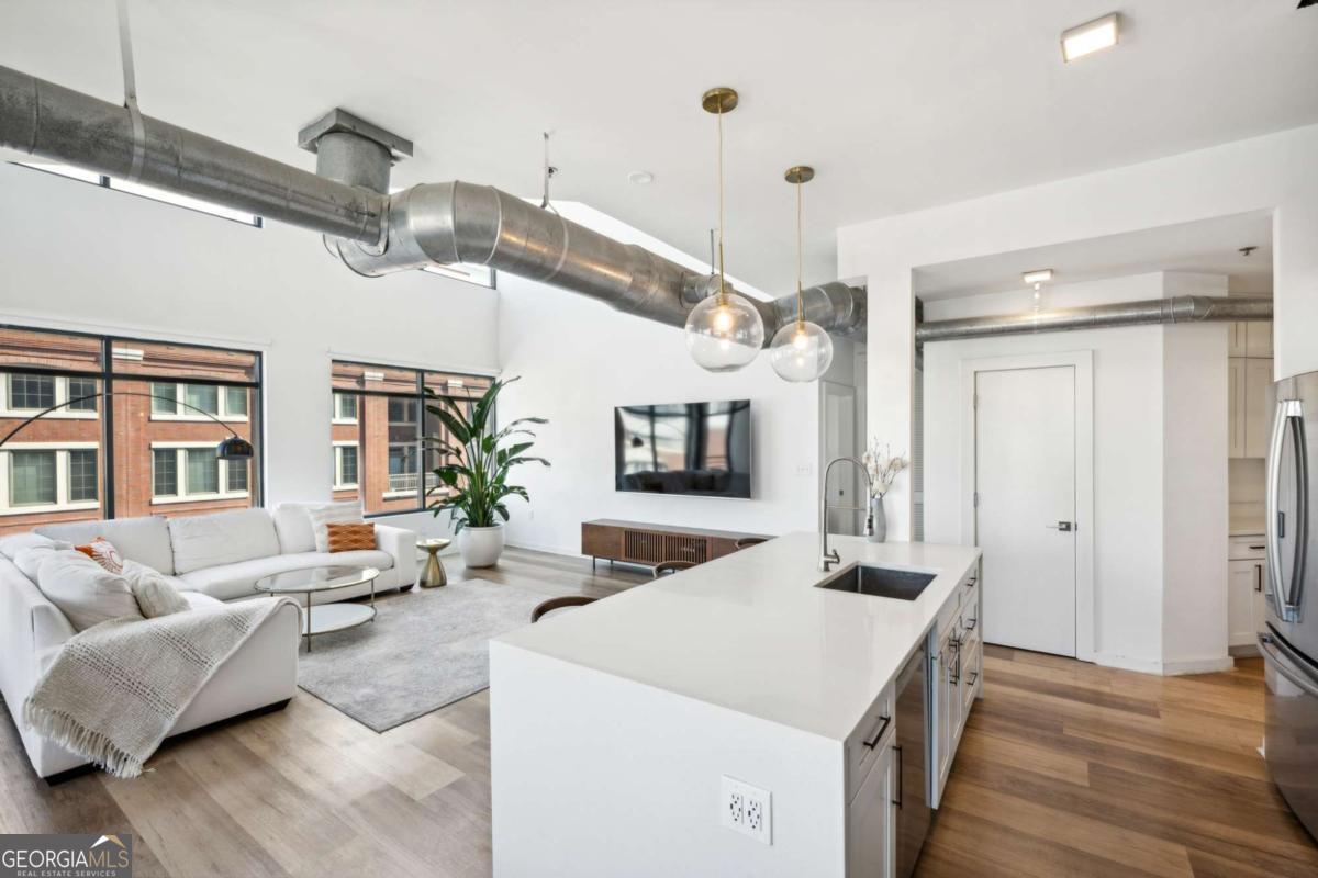 260 18th ST NW 10311