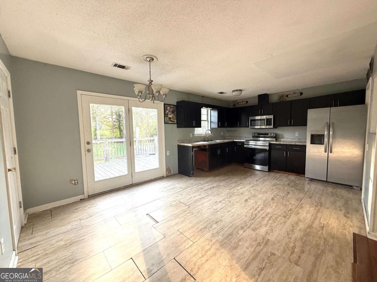 118 Brooksmill DR NE