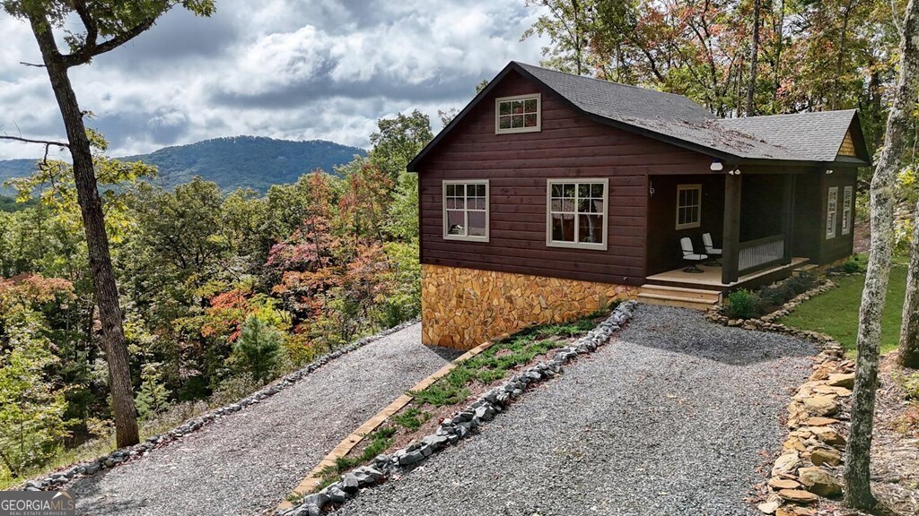 252 Crabapple LN