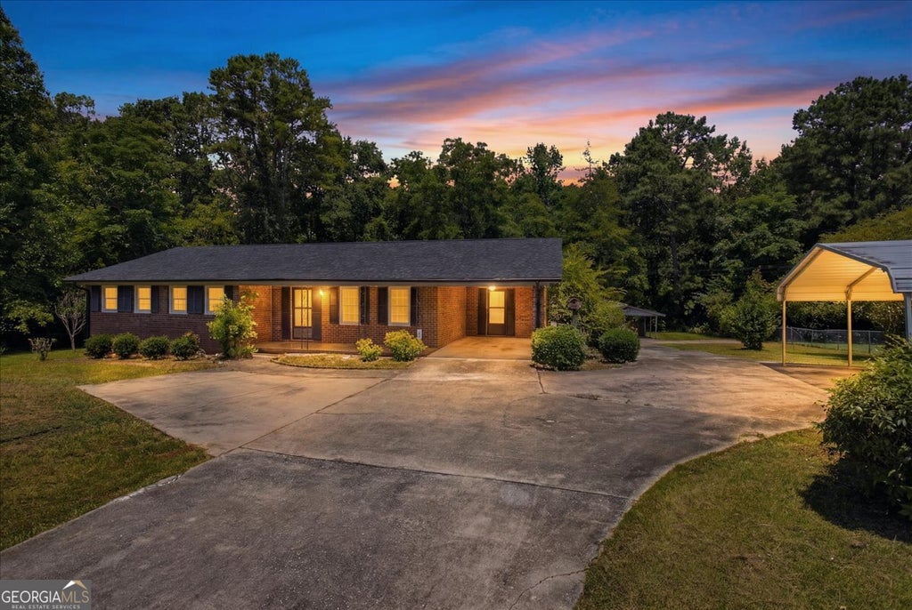 Photo of 97 Lee Road, Senoia, GA 30276 (MLS # 10806032)