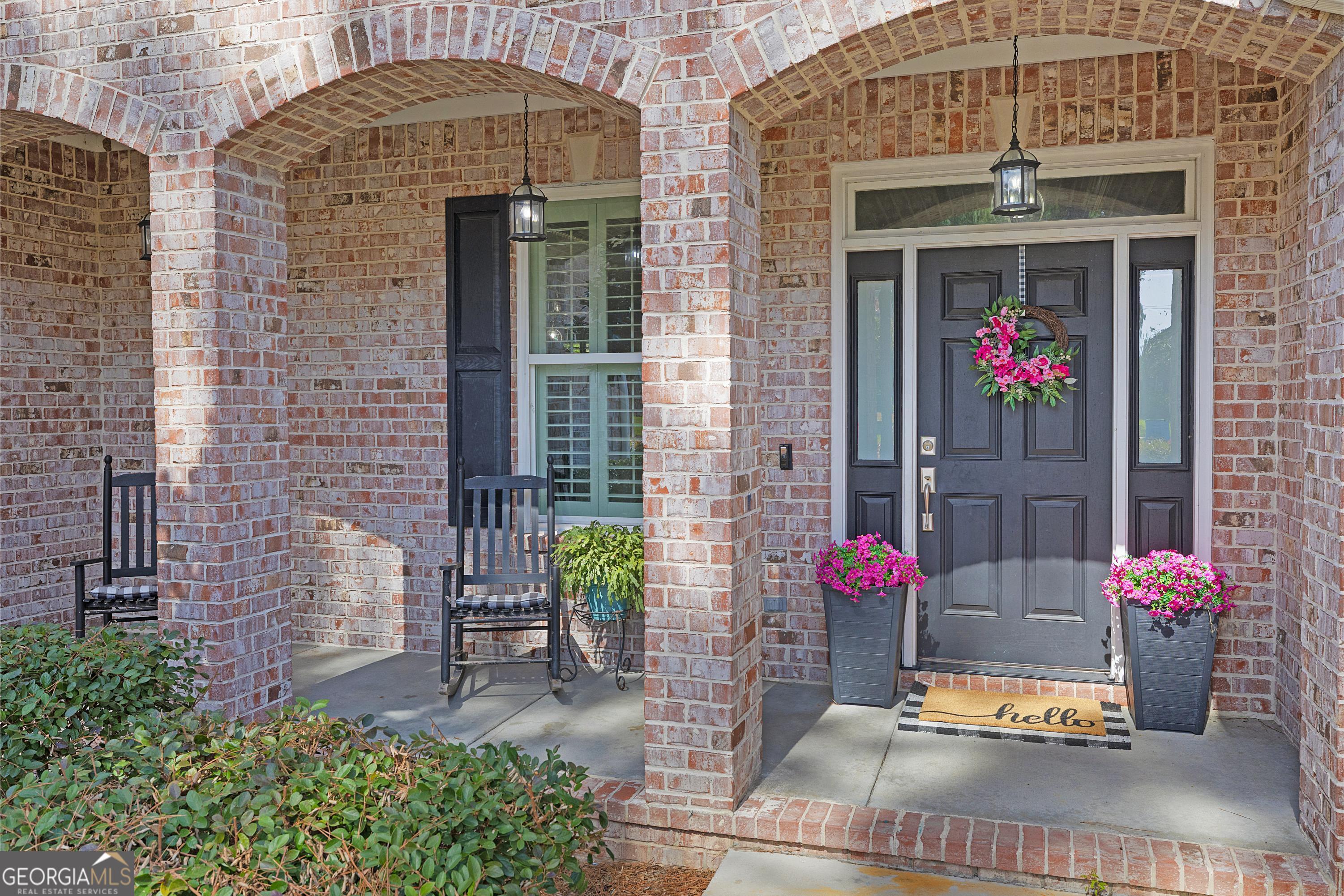 145 Sweetwater CIR