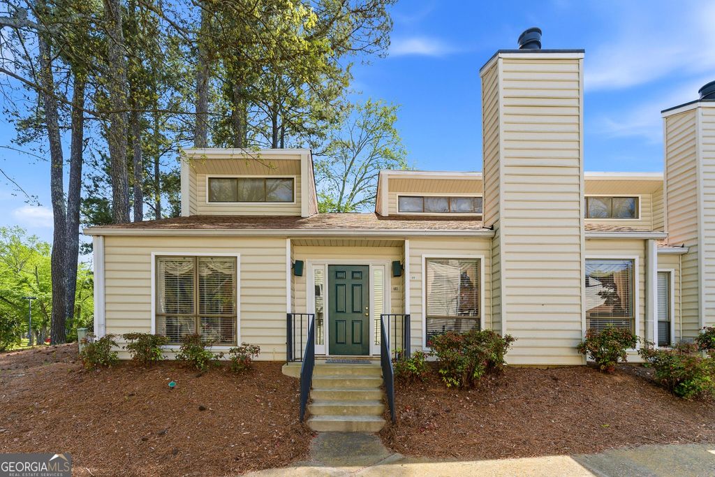 Photo of 683 Serramonte Drive, Marietta, GA 30068 (MLS # 10724858)