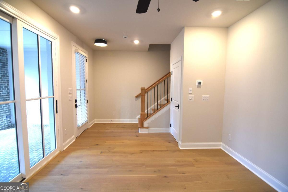 502 Clover LN
