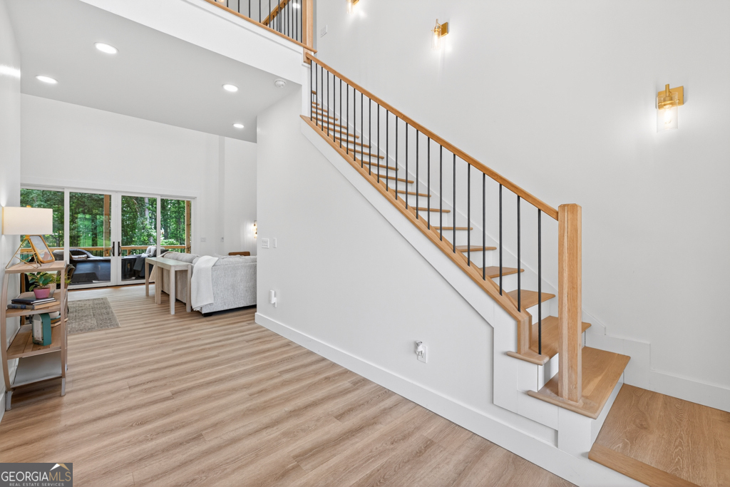 3180 Lee DR