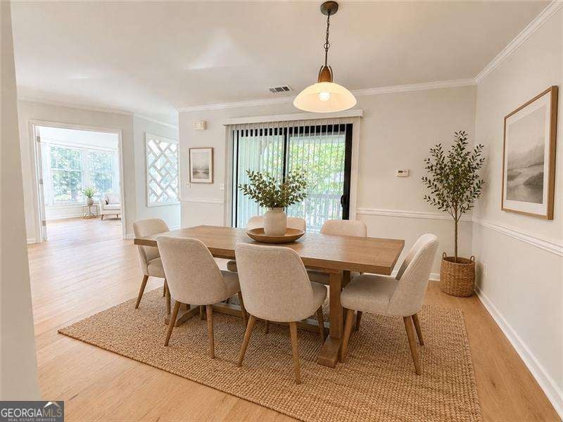 Photo of 211 Abingdon Way, Sandy Springs, GA 30328 (MLS # 10815697)