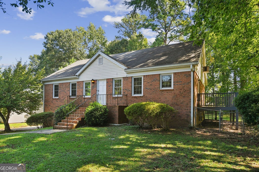 Photo of 5659 Whispering Pines Road, Mableton, GA 30126 (MLS # 10846478)
