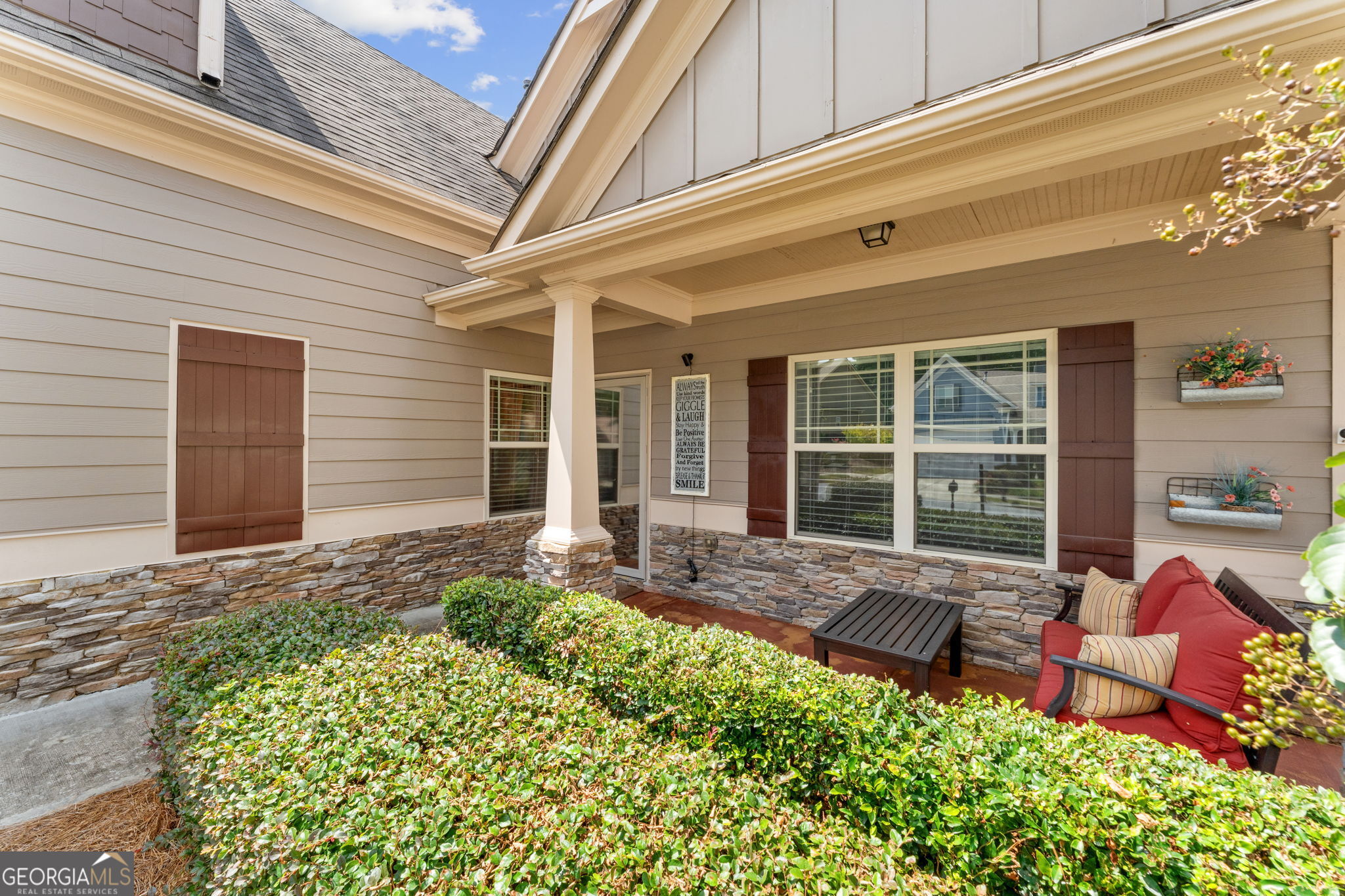 194 Hawthorne Ridge CIR