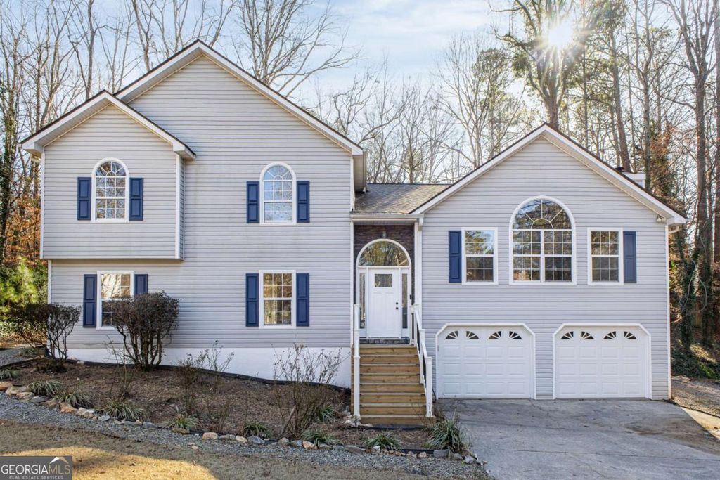 Photo of 204 Queensbury Court, Acworth, GA 30102 (MLS # 10681787)