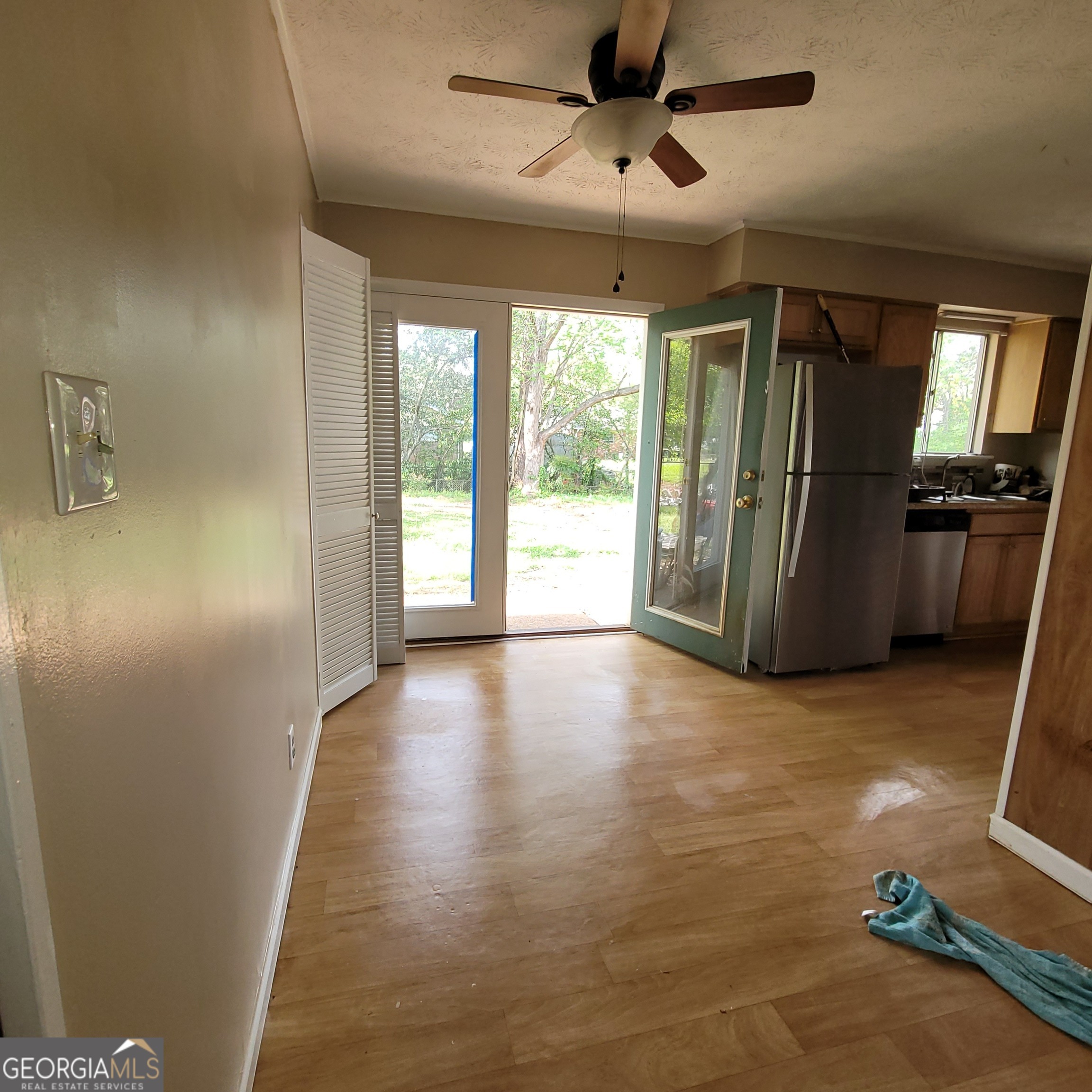 2884 Haddon DR
