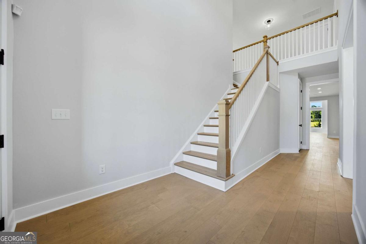 2695 Marie WAY