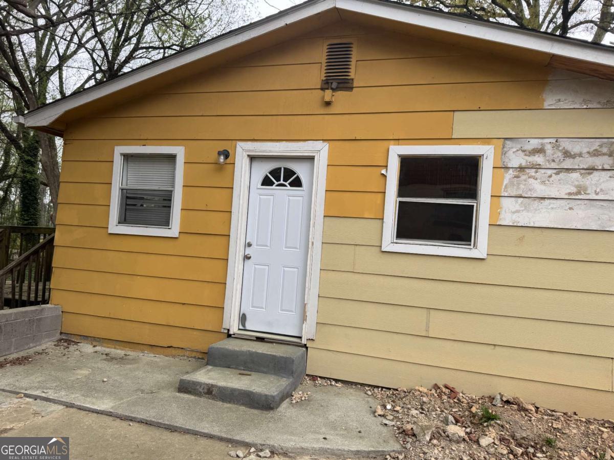 6127 Pinegrove RD