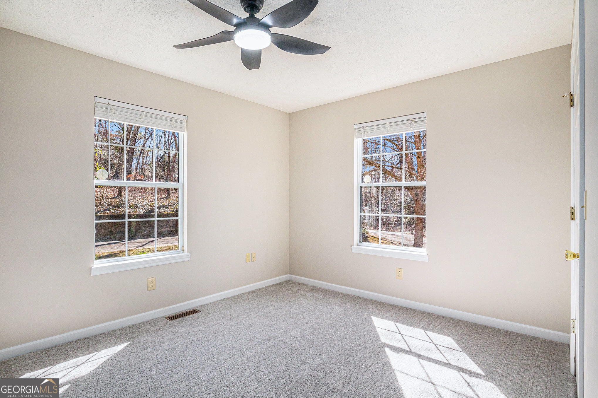 Mount Airy, Georgia 30563, United States, 3 Bedrooms Bedrooms, ,3 BathroomsBathrooms,Residential,Active,78174