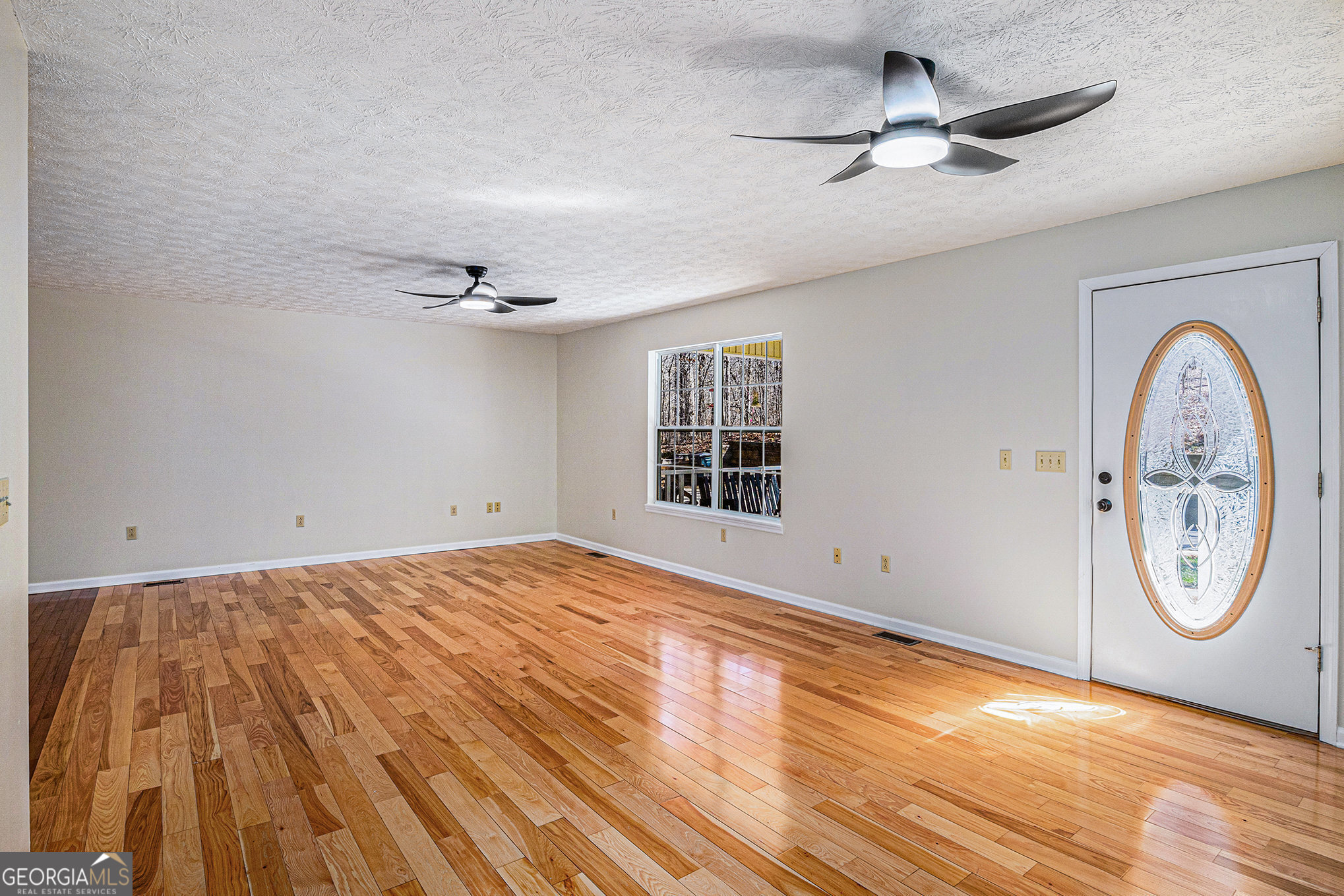 Mount Airy, Georgia 30563, United States, 3 Bedrooms Bedrooms, ,3 BathroomsBathrooms,Residential,Active,78174