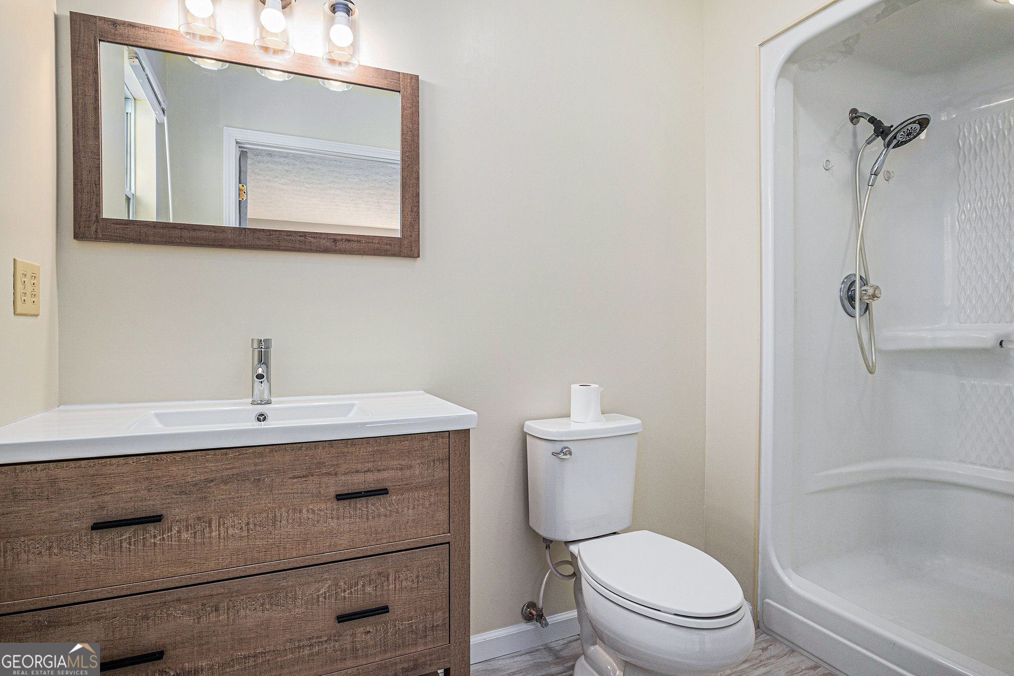 Mount Airy, Georgia 30563, United States, 3 Bedrooms Bedrooms, ,3 BathroomsBathrooms,Residential,Active,78174