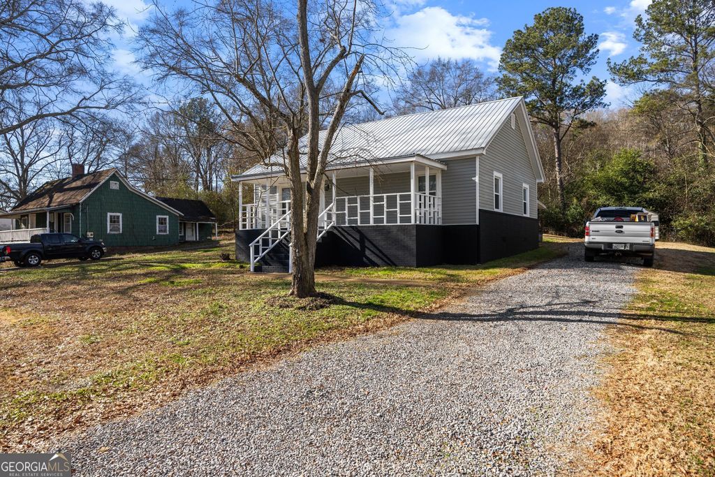 Photo of 743 Pine St, Trion, GA 30753 (MLS # 10664737)