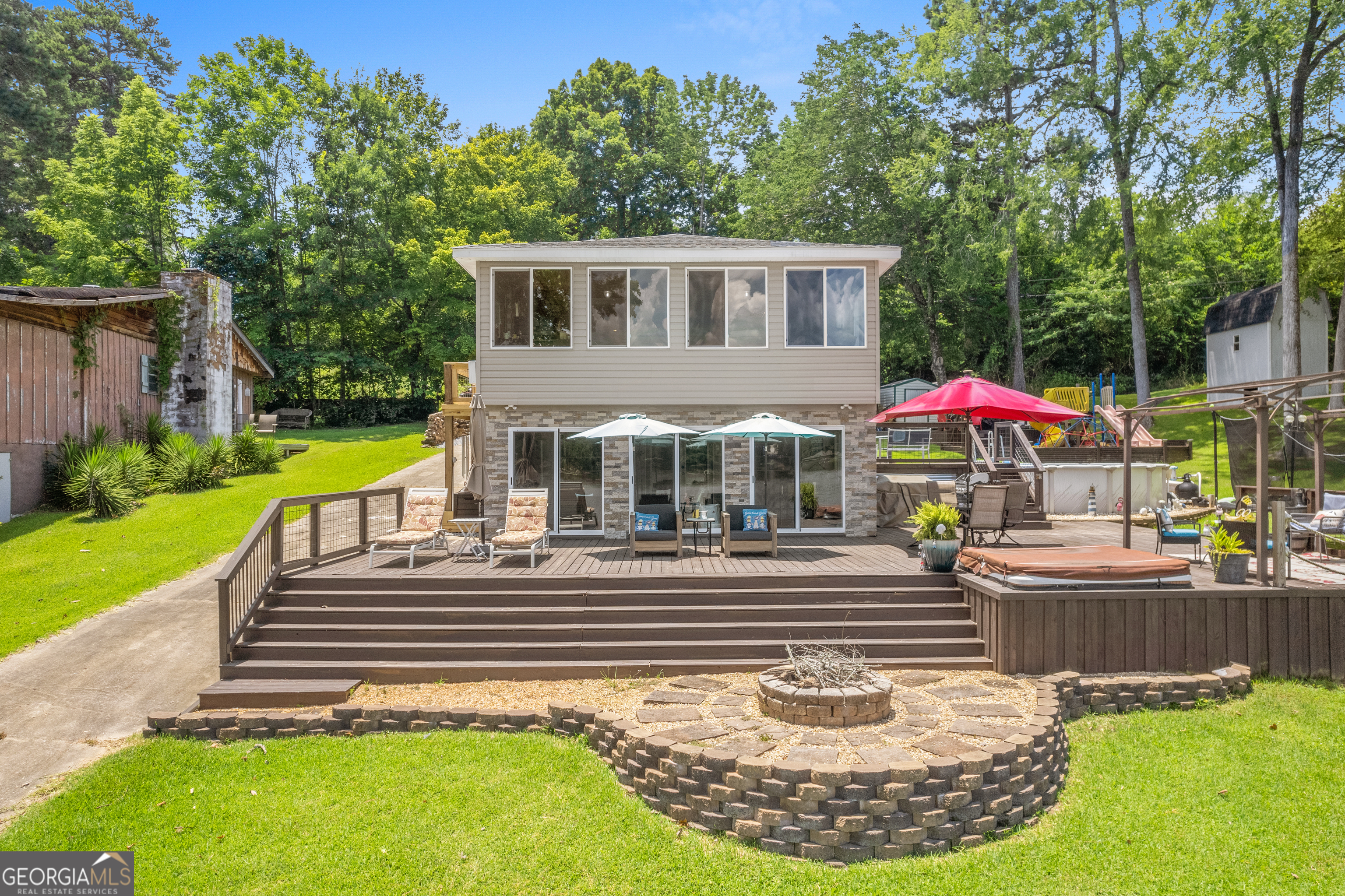 118 & 120 Buckeye LN NW