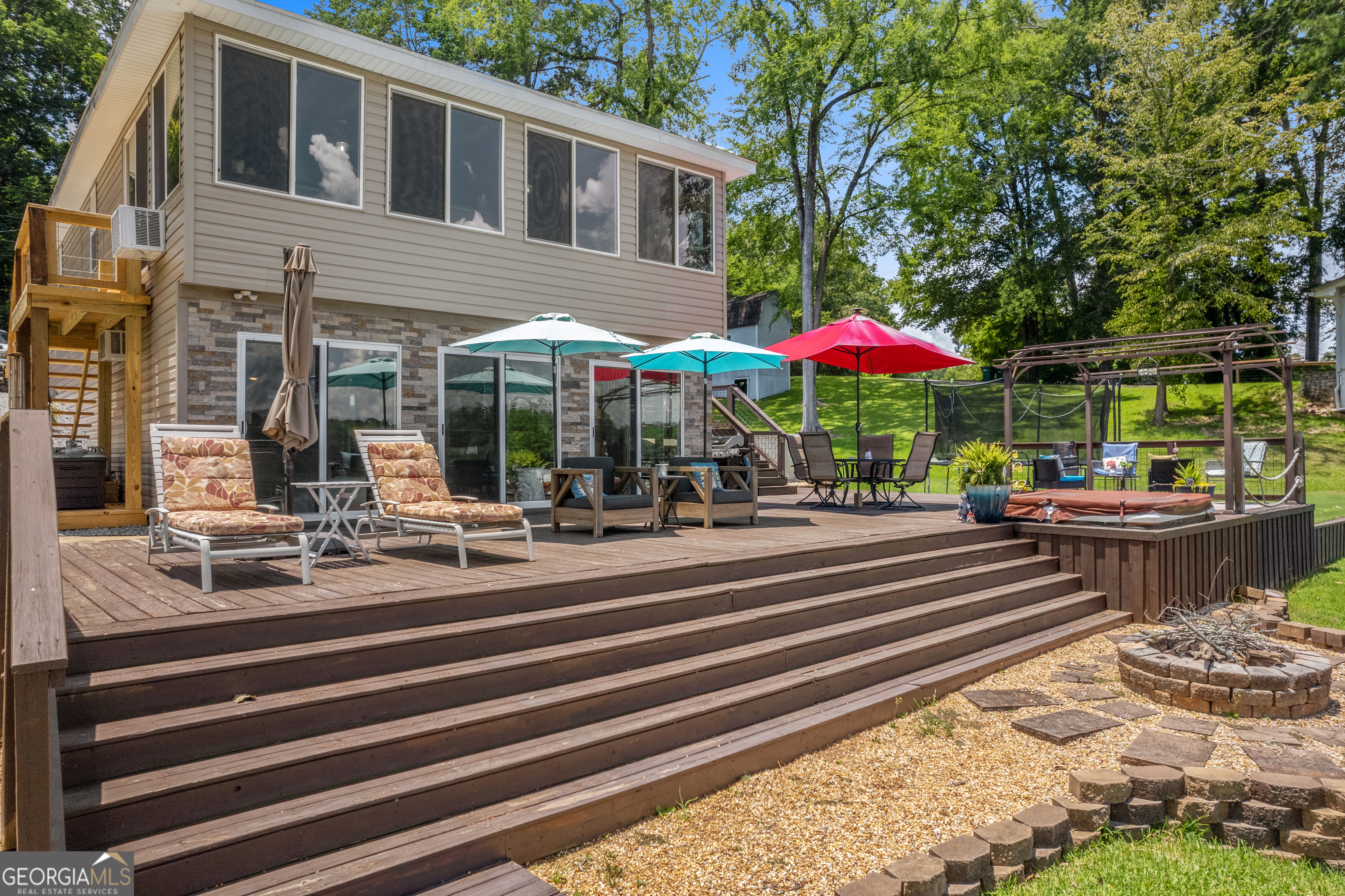 118 & 120 Buckeye LN NW