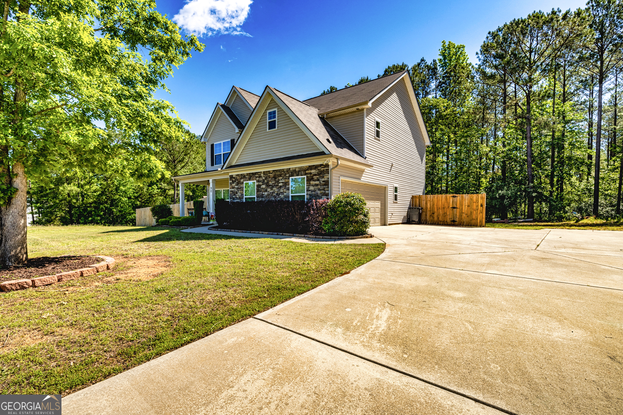 90 Flat Creek DR