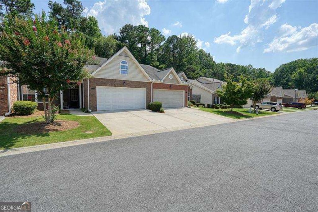 Photo of 2521 EDEN RIDGE Lane #7, Acworth, GA 30101 (MLS # 10625082)