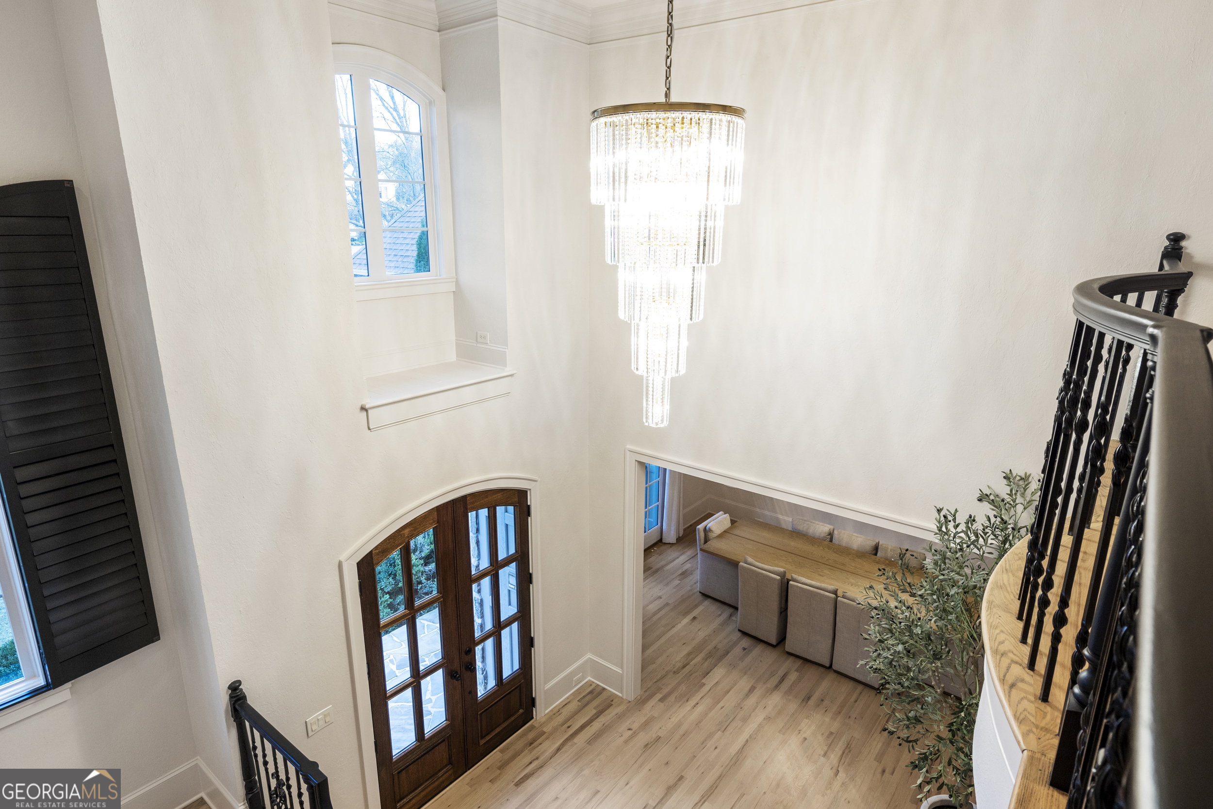 325 White Columns CT