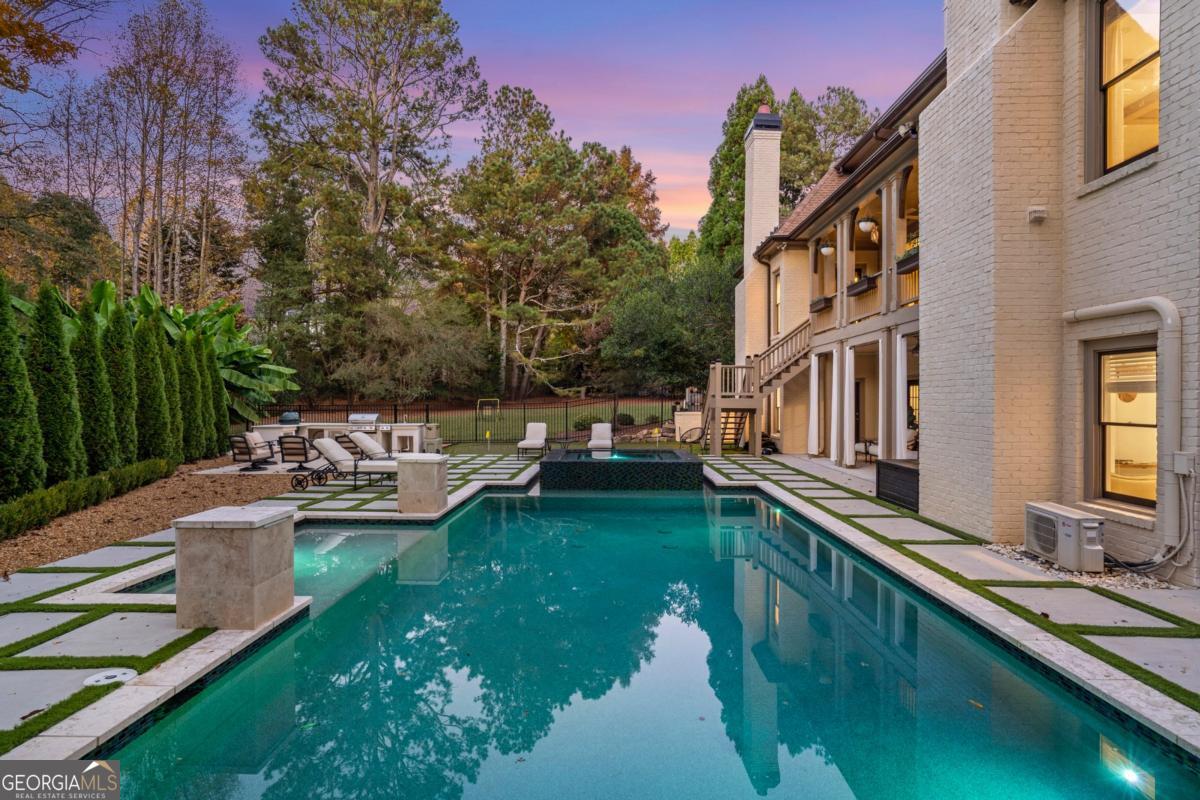 White Columns - Residential