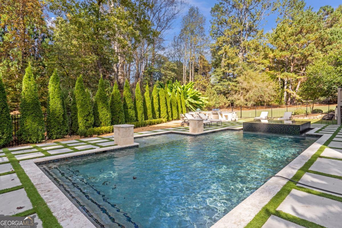 White Columns - Residential