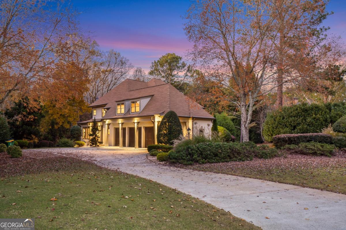 White Columns - Residential